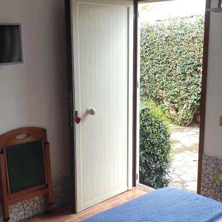 "La Bouganville" Piccola Stanza Con Angolo Cottura Sperlonga Kültér fotó
