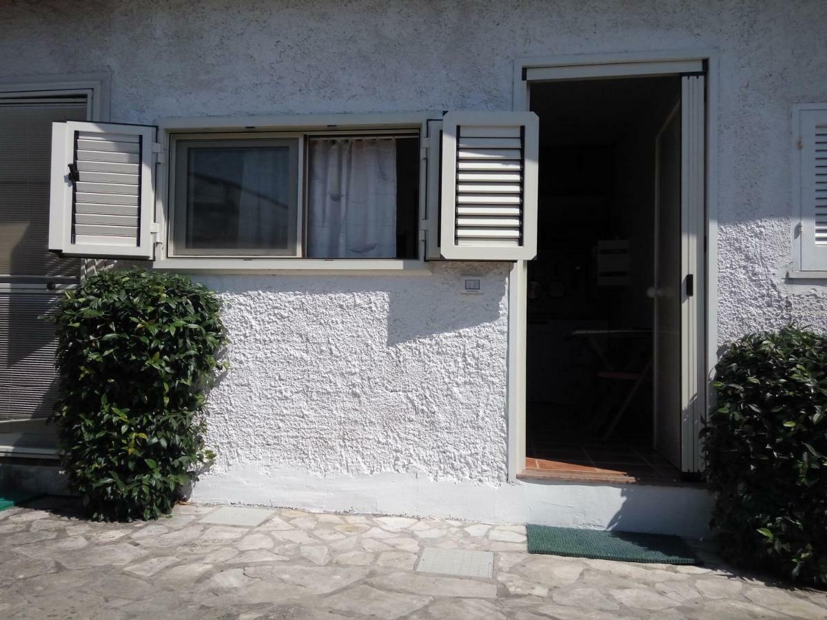"La Bouganville" Piccola Stanza Con Angolo Cottura Sperlonga Kültér fotó